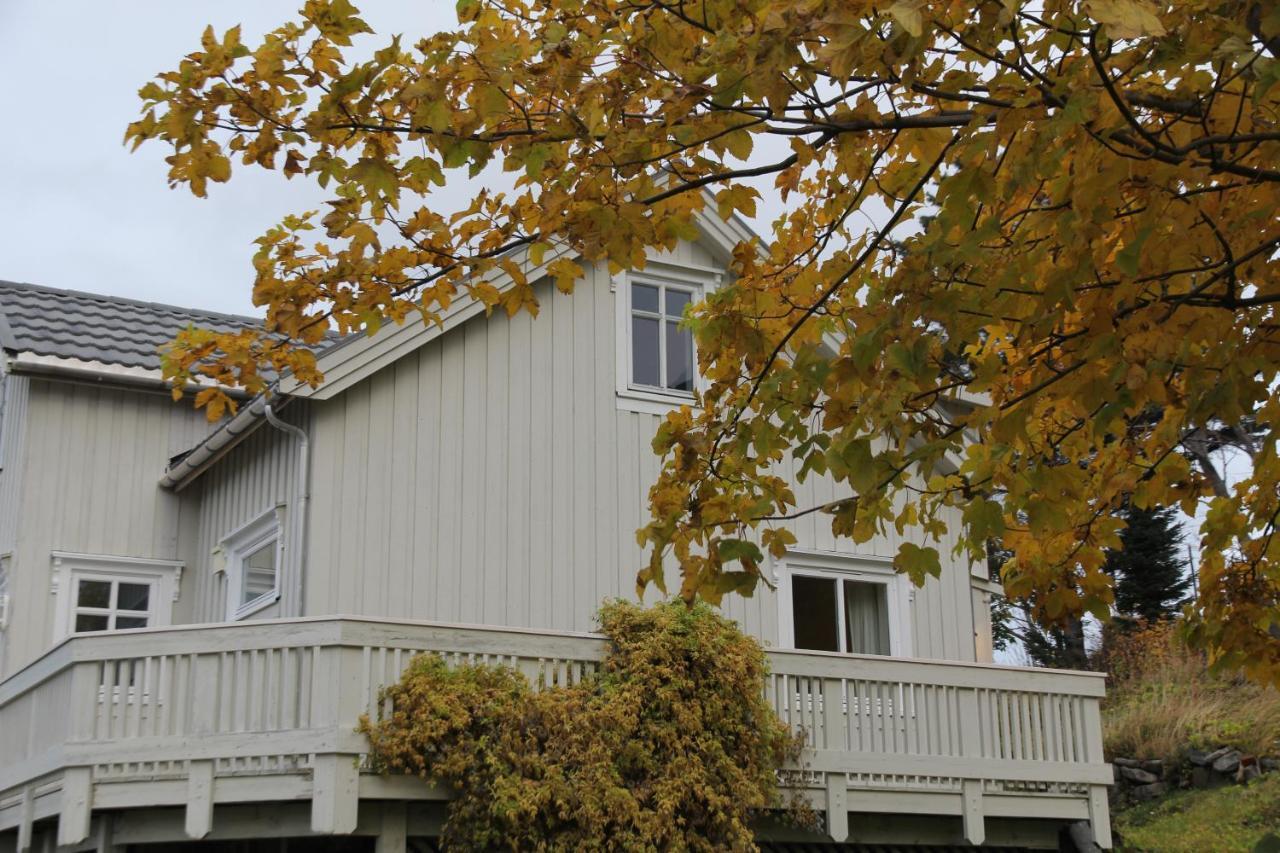 Hus Pa Vakre Ramberg Fra 1904 Villa Exterior foto